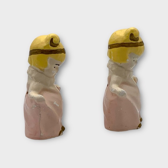 Antique 1920s Art Deco Chalkware  Flapper Girls Salt and Pepper Shakers - Picture 5 of 14